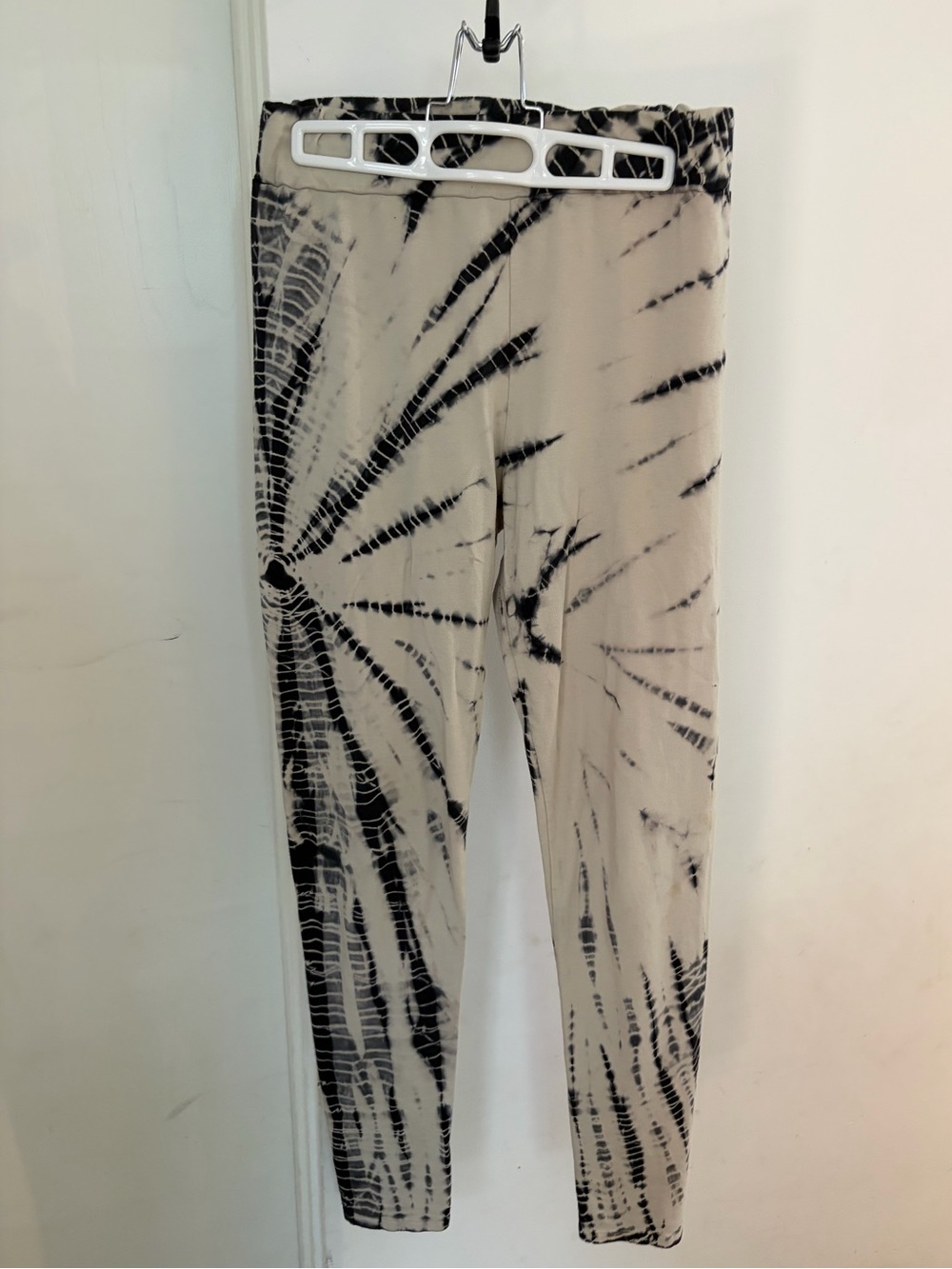 Bailey Blue Los Angeles Tie-Dye Leggings – Size